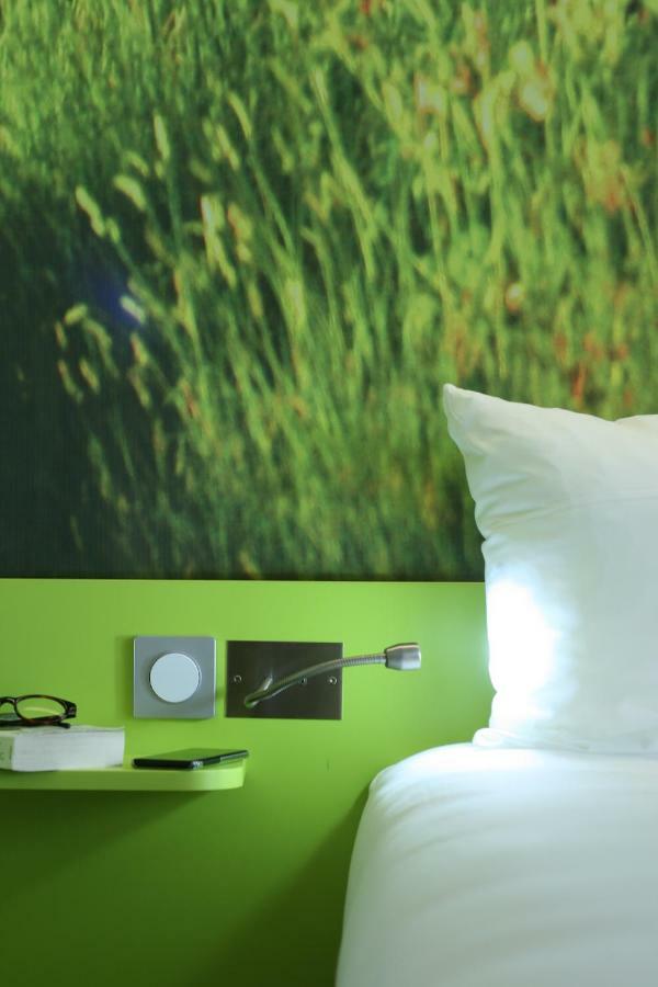 Hotel Ibis Styles Toulouse Labège Esterno foto